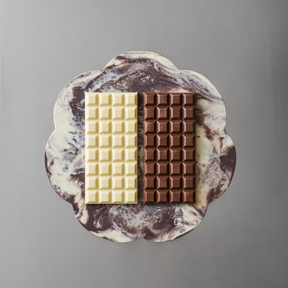 Scallop Resin Board Chocolate